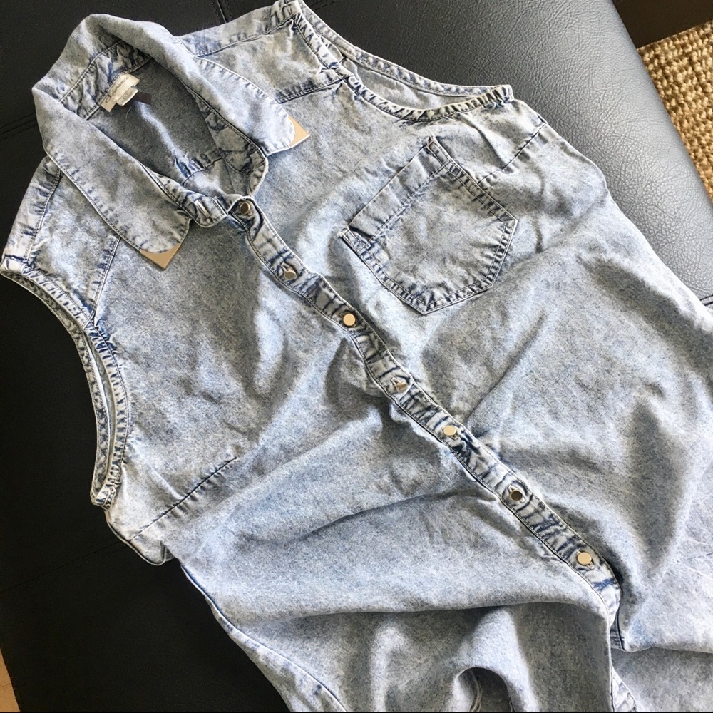 Sleeveless Denim Button-up Shirt with Metal Detail